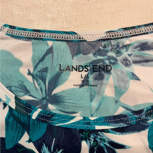 Lands' End Teal and White Floral Long Sleeve swim Top/ rash guard. EUC! - Picture 2 of 5